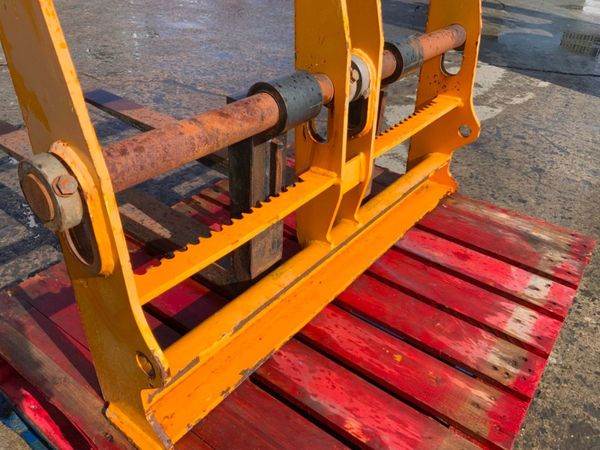 JCB Q/FIT TELEPORTER FORK CARRIAGE.....4848. 366270264