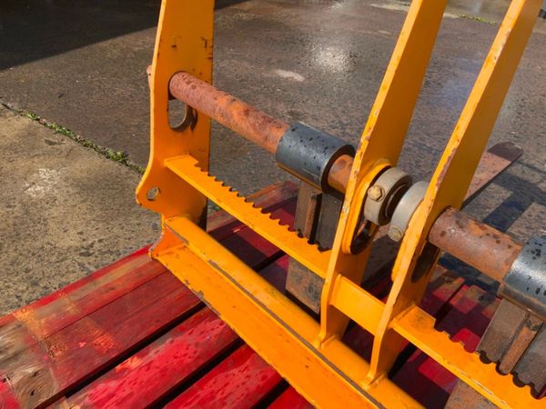JCB Q/FIT TELEPORTER FORK CARRIAGE.....4848. 366270263