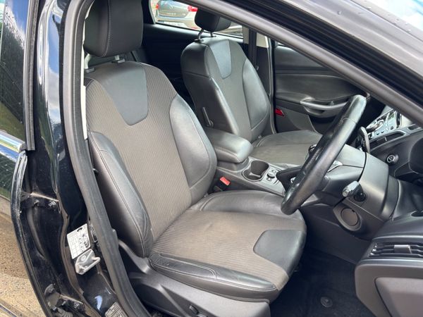 Ford Focus TITANIUM X MASSIVE SPEC 366270374
