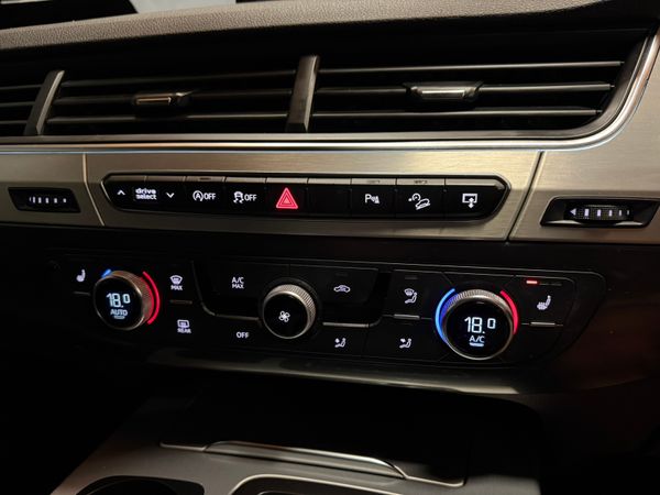 Audi Q7 3Ltr TDi SLine Quattro 7 Seat 366280106
