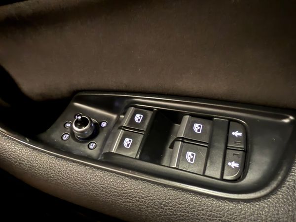 Audi Q7 3Ltr TDi SLine Quattro 7 Seat 366280118