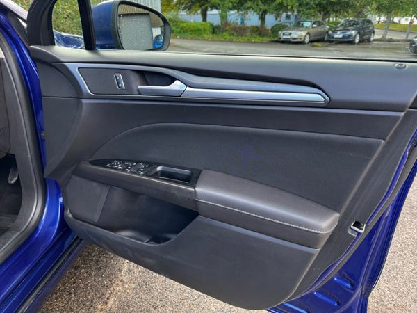 Ford Mondeo TITANIUM 2.0 TDCI 366281036