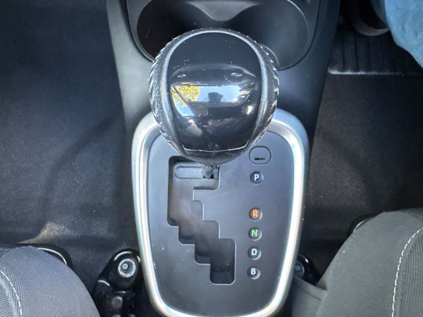 Toyota Yaris 2020 Hybrid 1.5 Low Mileage 366281951