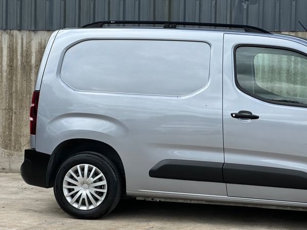 Citroen Berlingo 211 fantastic spec 366298810