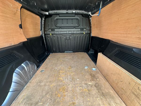 Citroen Berlingo 211 fantastic spec 366298944