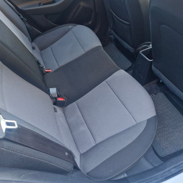 Hyundai i20 2017 1.4d se 366304001