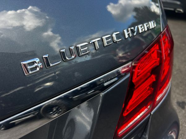 2015 MERCEDES E300 DIESEL HYBRID AMG NIGHT EDITION 366300100