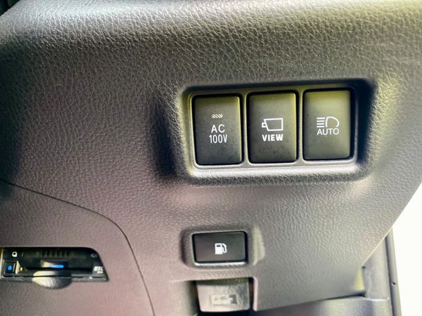 192 Toyota C-HR SOL AUTOMATIC 1.8 LOW MILES 366310217