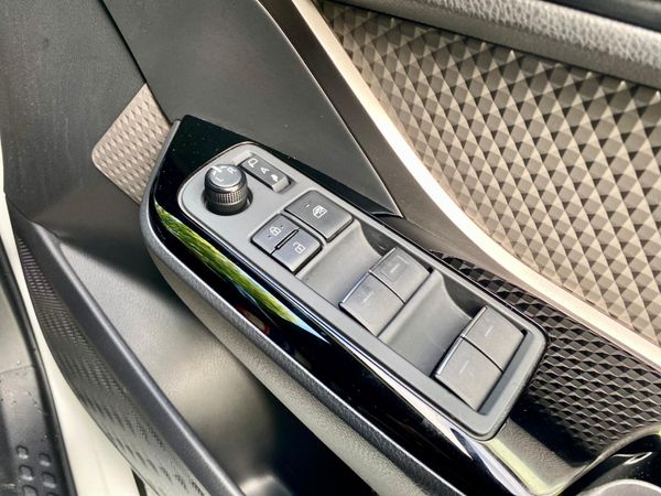 192 Toyota C-HR SOL AUTOMATIC 1.8 LOW MILES 366310218