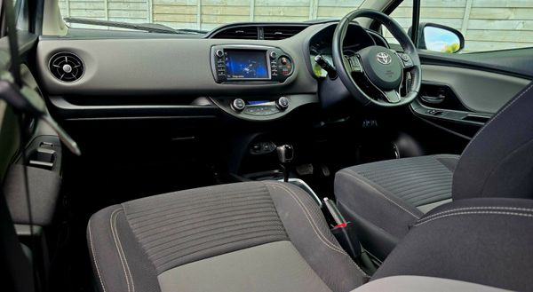 🔥 2018  Toyota Yaris 1.5 Automatic Petrol Hybrid 366311654