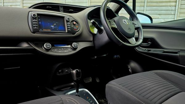 🔥 2018  Toyota Yaris 1.5 Automatic Petrol Hybrid 366311655