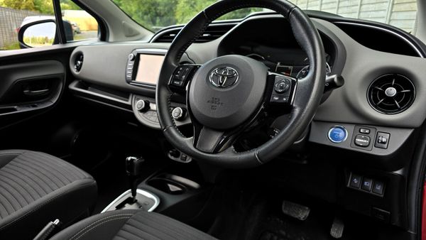 🔥 2018  Toyota Yaris 1.5 Automatic Petrol Hybrid 366311659