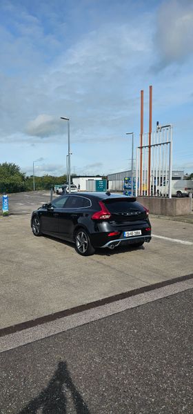 Volvo V40 R-design Full Spec 366335032