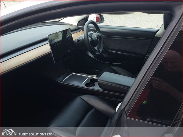 Tesla Model 3 Standard Range Plus (rwd) 366330510