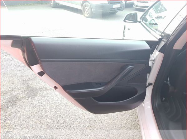 Tesla Model 3 Standard Range Plus (rwd) 366330520