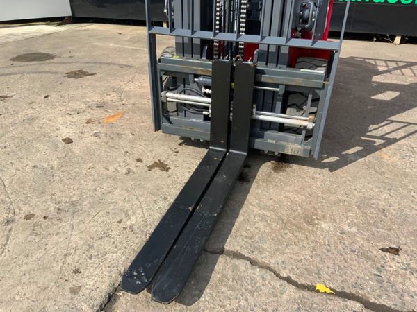 UNUSED HCHI 35s FORKLIFT TRUCK..3.5 TONNE. 1146 366341171