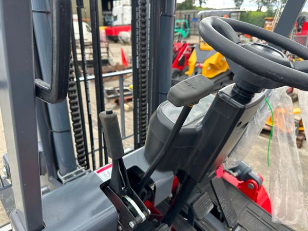 NEW HCHI 4 TON  FORKLIFT with fork positioner 366343931