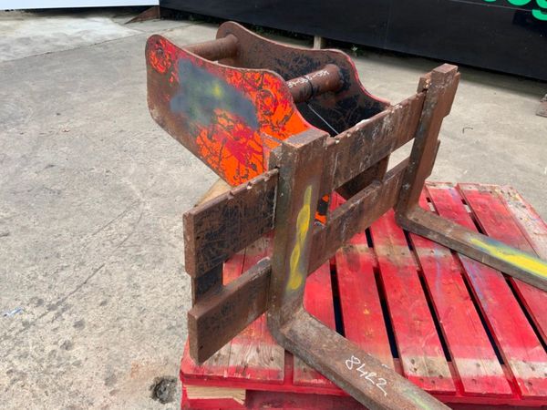 PALLET FORK ATTACHMENT.......4548. 366356684
