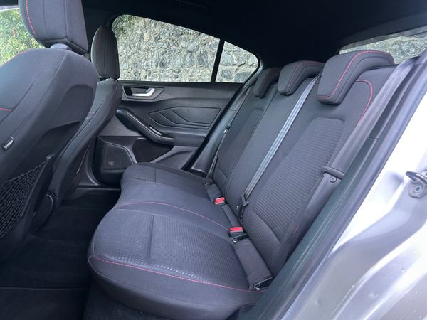 Ford Focus ST-LINE 1.5 TDCI 125PS 6SPEED 5DR 366351281