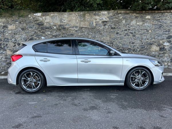 Ford Focus ST-LINE 1.5 TDCI 125PS 6SPEED 5DR 366351303