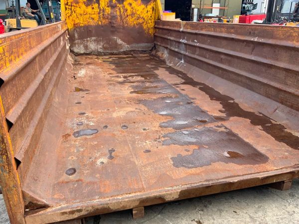 15yd HOOK LOADER BUILDERS RUBBLE SKIP......81. 366366789