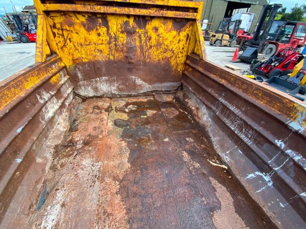 15yd HOOK LOADER BUILDERS RUBBLE SKIP......81. 366366797