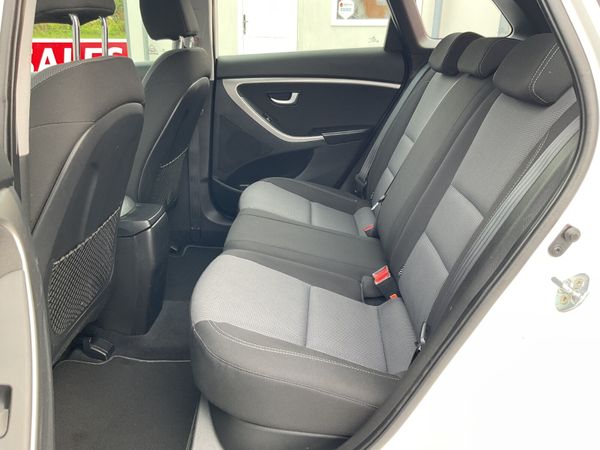 HYUNDAI i30 ESATE 1.4 DIESEL NCT TAXED SPOTLESS 366394771