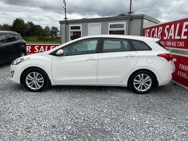 HYUNDAI i30 ESATE 1.4 DIESEL NCT TAXED SPOTLESS 366394772
