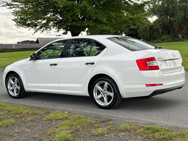 Skoda Octavia 2016 Active 1.6 TDI 366395323