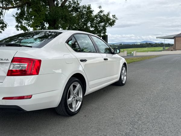 Skoda Octavia 2016 Active 1.6 TDI 366395330