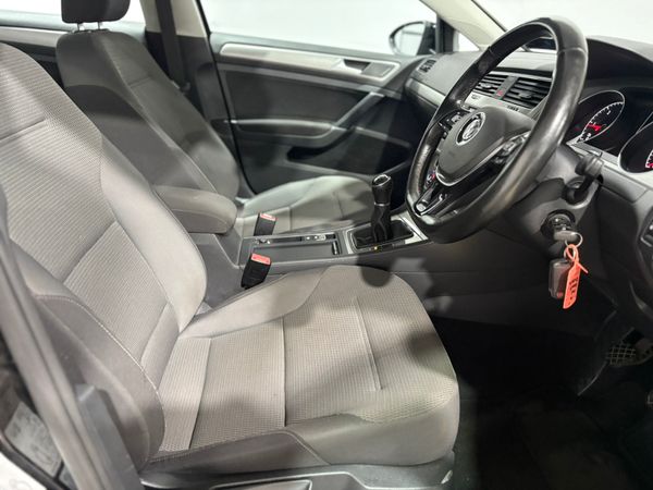 2016 Volkswagen Golf Comfortline 1.6 TDi 110 Bhp 366405771