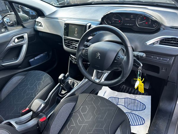 2017 PEUGEOT 2008 1.6HDI LOW KMS 366401021