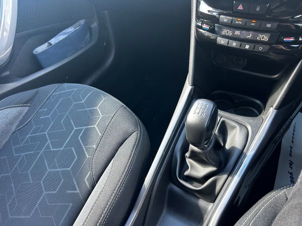 2017 PEUGEOT 2008 1.6HDI LOW KMS 366401037