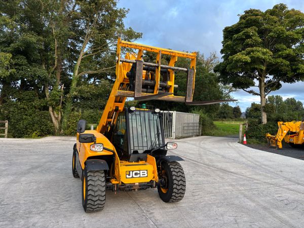 2020 JCB 525-60 366401370