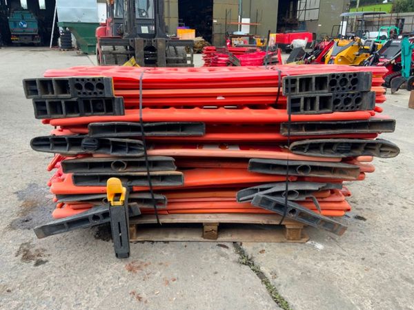 20 No PLASTIC SAFETY BARRIERS.....#263.. 366437507