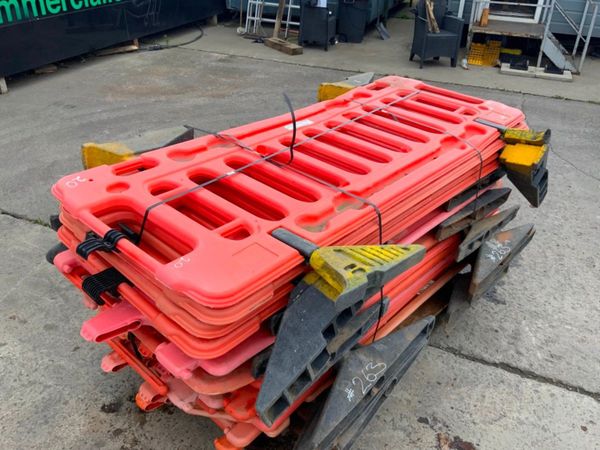 20 No PLASTIC SAFETY BARRIERS.....#263.. 366437509
