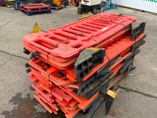20 No PLASTIC SAFETY BARRIERS.....#263.. 366437503