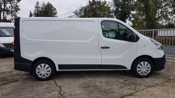 Renault Trafic 192D 2.0LT NEW MODEL 60KM VAT INVOI 366432722