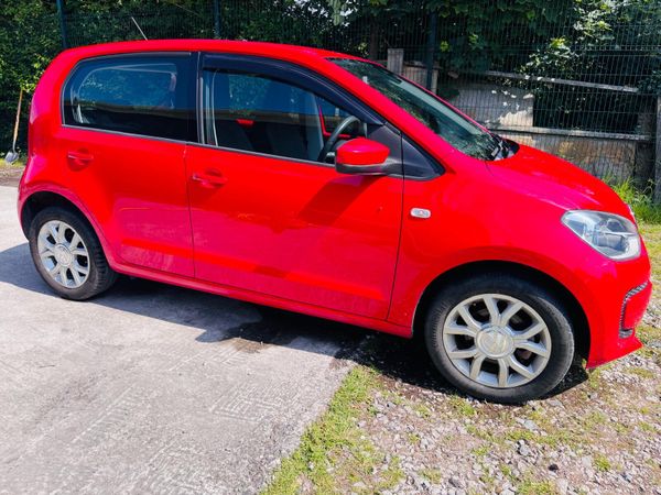 Volkswagen up! 2015 366440766