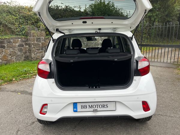 Hyundai i10 Deluxe 366454179