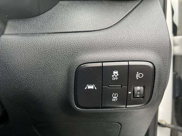 Hyundai i10 Deluxe 366454180