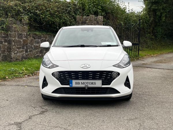 Hyundai i10 Deluxe 366454181