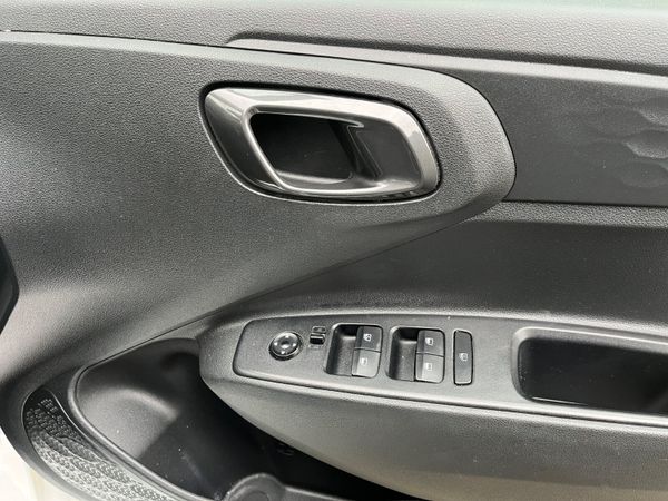 Hyundai i10 Deluxe 366454183