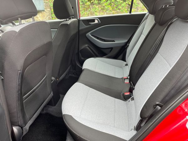 Hyundai i20 1.2 Deluxe 366450051