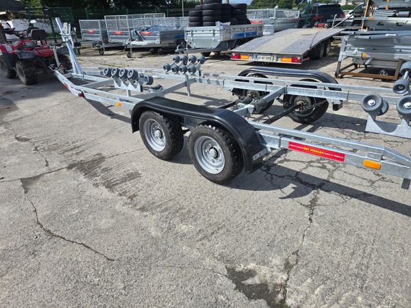 Boat Trailers 366490700