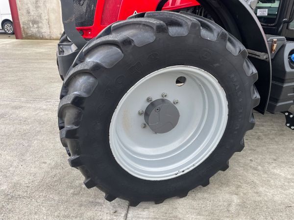2019 Massey Ferguson 5712S 366550916