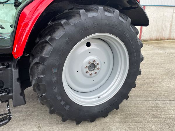2019 Massey Ferguson 5712S 366550917