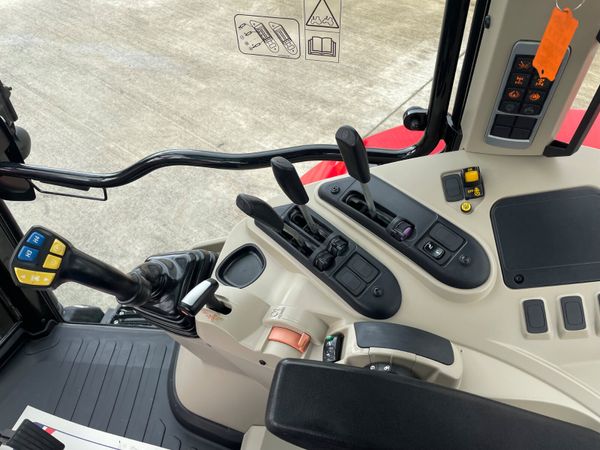 2019 Massey Ferguson 5712S 366550925