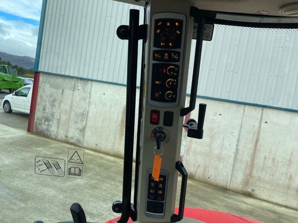 2019 Massey Ferguson 5712S 366550927