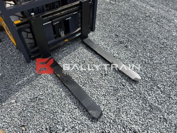 Apache HH30Z Forklift (2025) 366553682